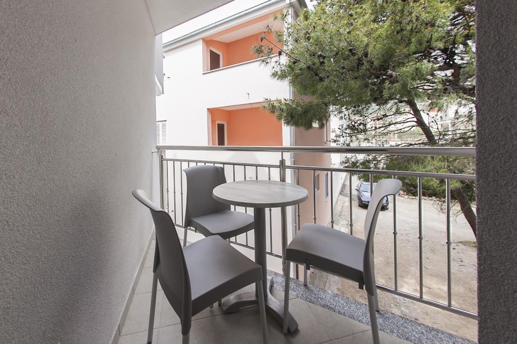 Villa Klara Guest House Baška Voda Exteriör bild