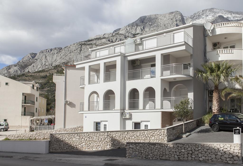 Villa Klara Guest House Baška Voda Exteriör bild