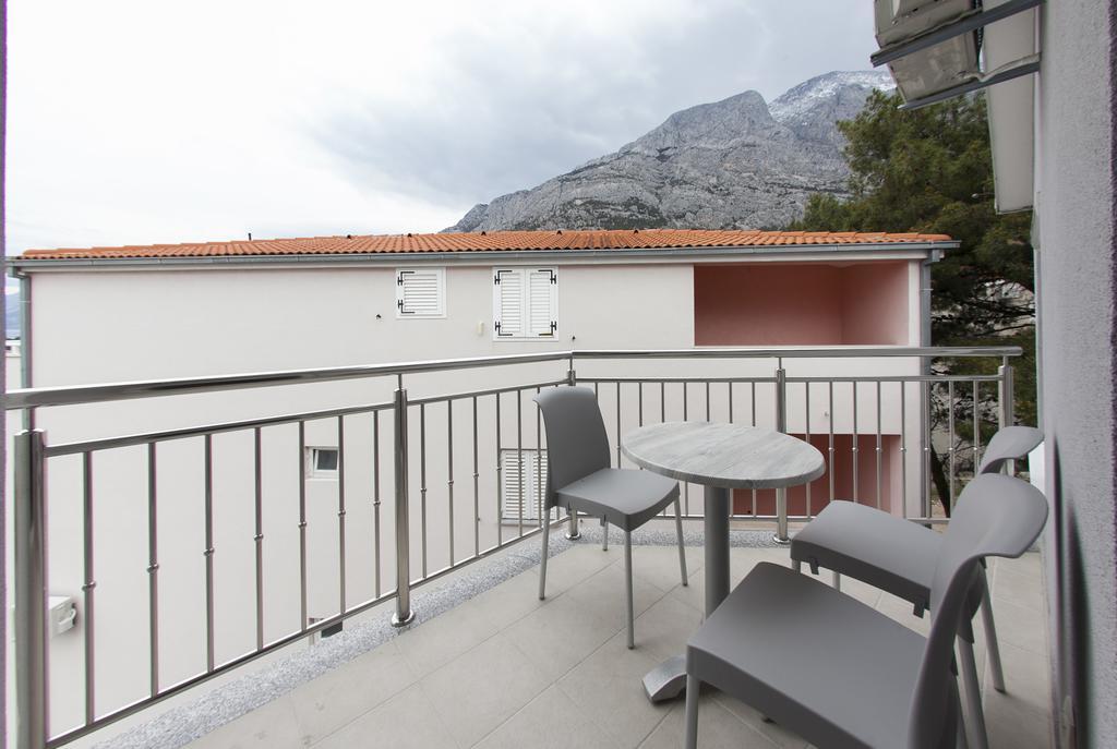 Villa Klara Guest House Baška Voda Exteriör bild